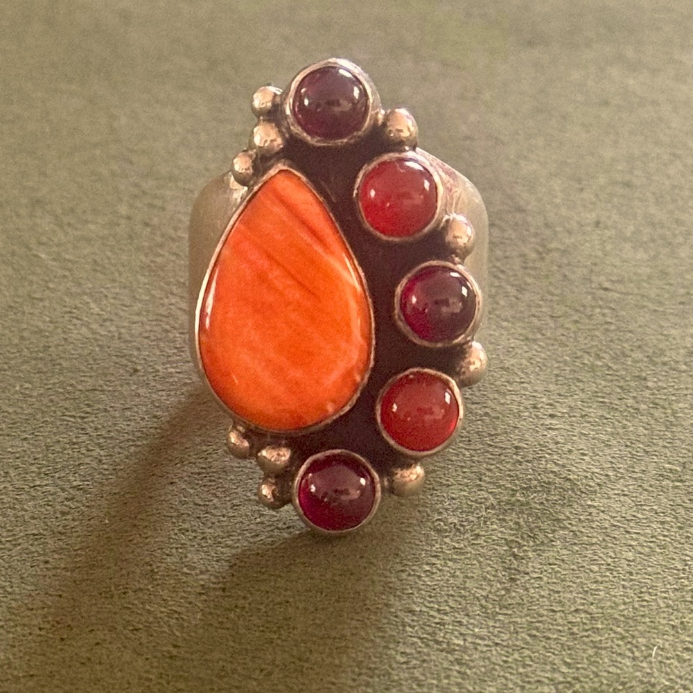 Vintage sterling silver, spiny oyster, red and purple jasper ring.  Size 6